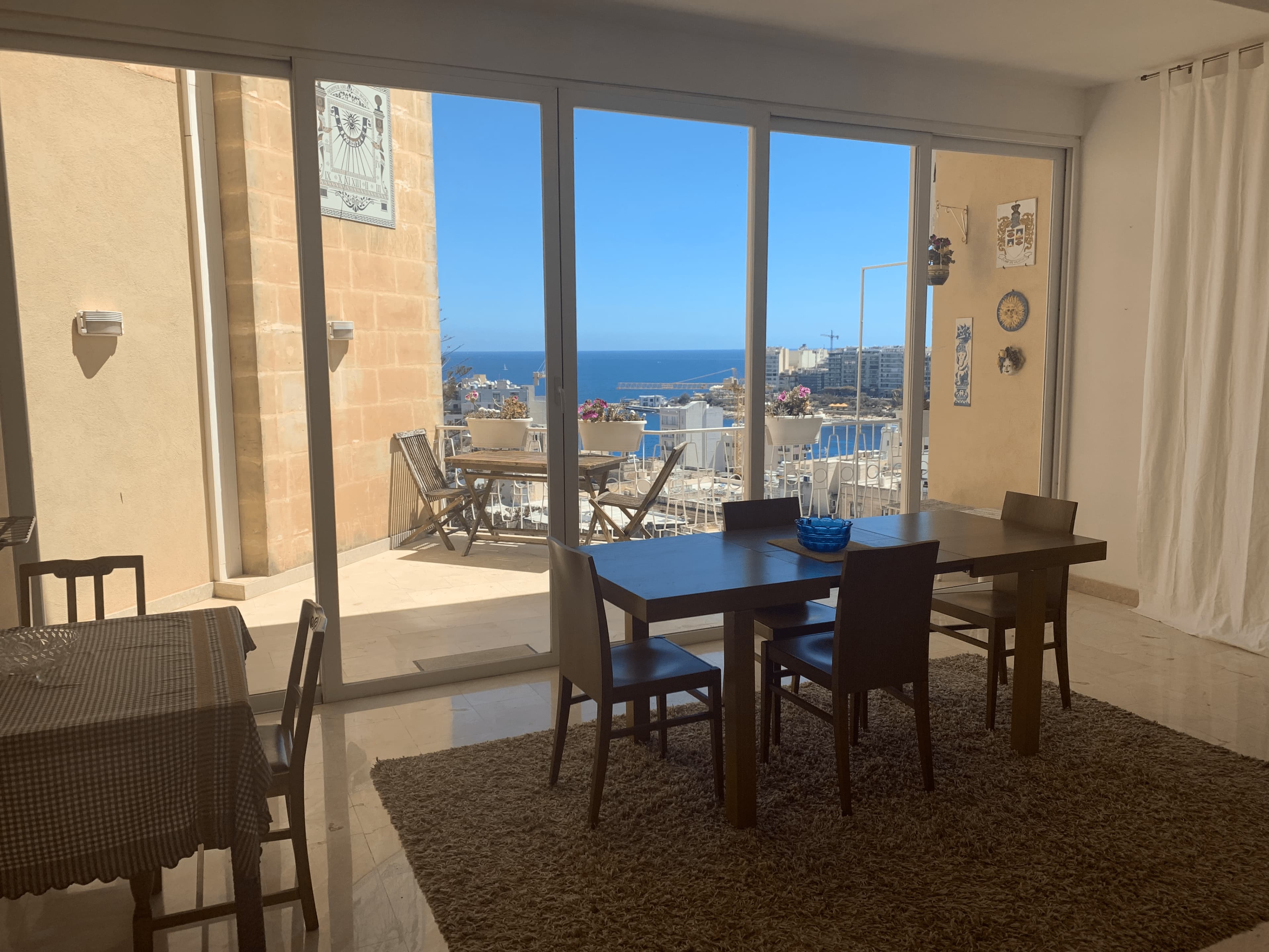 Ekonomik Öğrenci Apartları (Valley View, Springfields, Medvista) 3