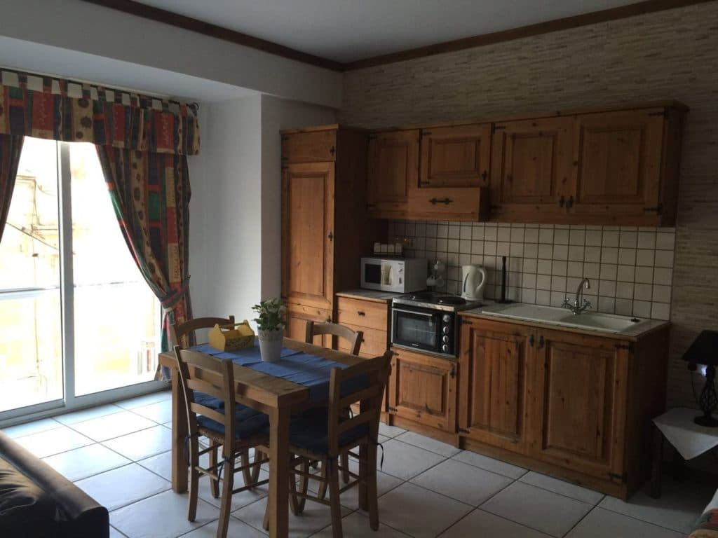 Okul Yanı Rezidans ve Apartlar 2